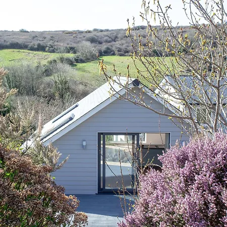 Holiday home Little Foxes Perranporth